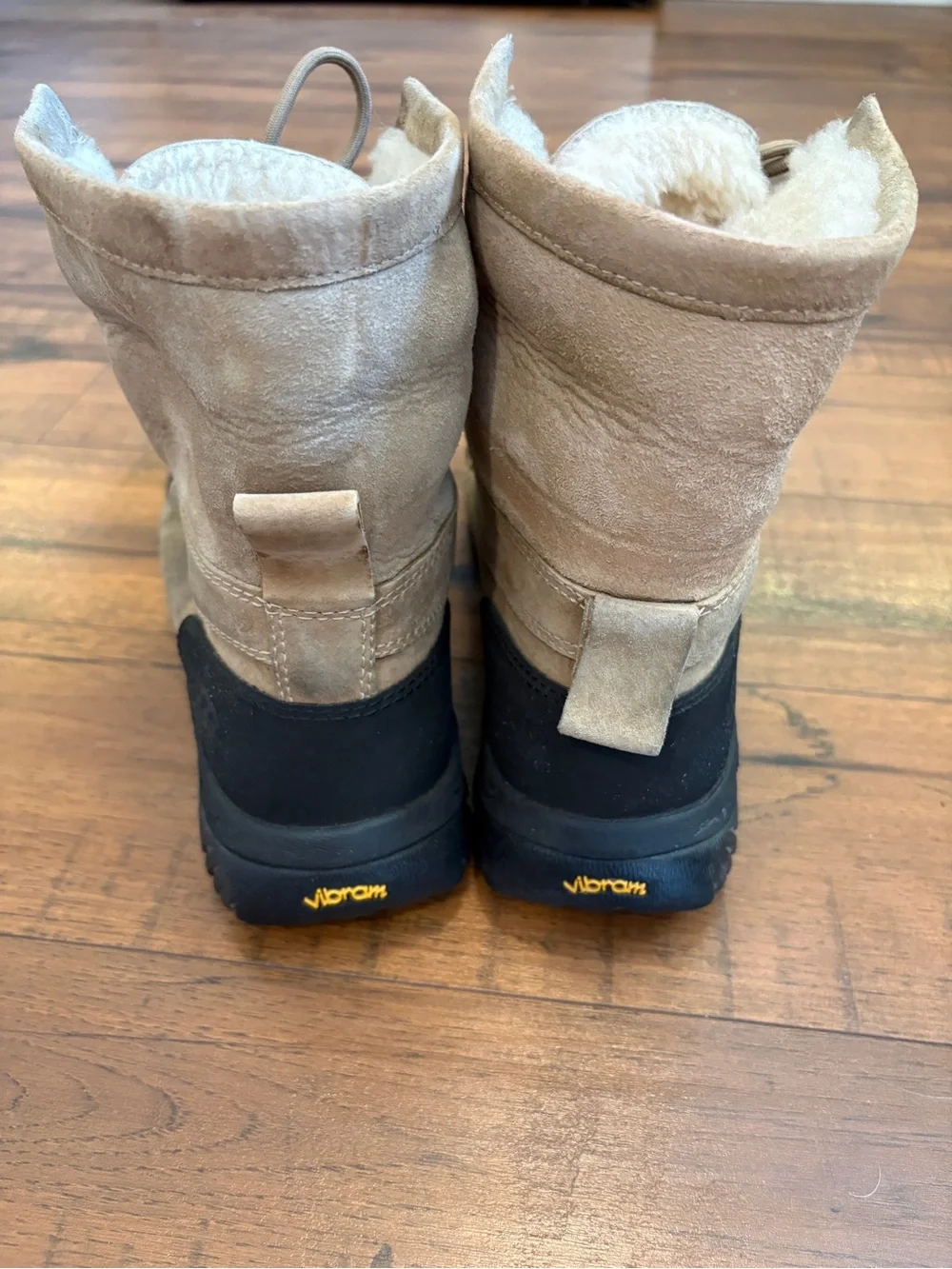 UGG Australia Hilgard Rope Beige Men's Boots Size 9 Fur Sherpa Lined Lace Up Tan